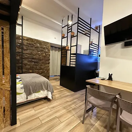 Blacky Hostel And Apartments (Adults Only)